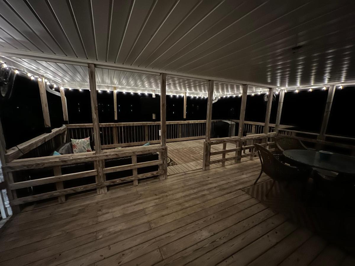 The Fifth Promise - A Cozy Lakehouse Retreat Чипли Экстерьер фото